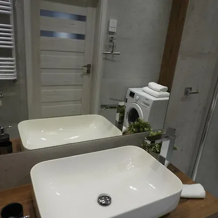 Atikim Modern In City Center Apartament